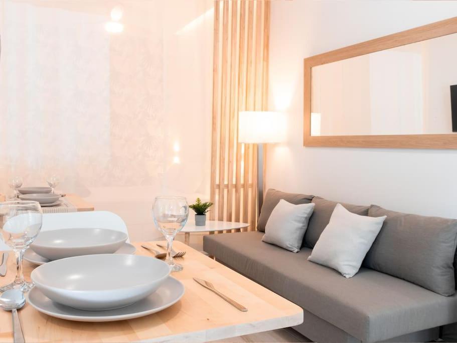 Acogedor Estudio En Triana Con Jacuzzi Y Wifi إشبيلية المظهر الخارجي الصورة