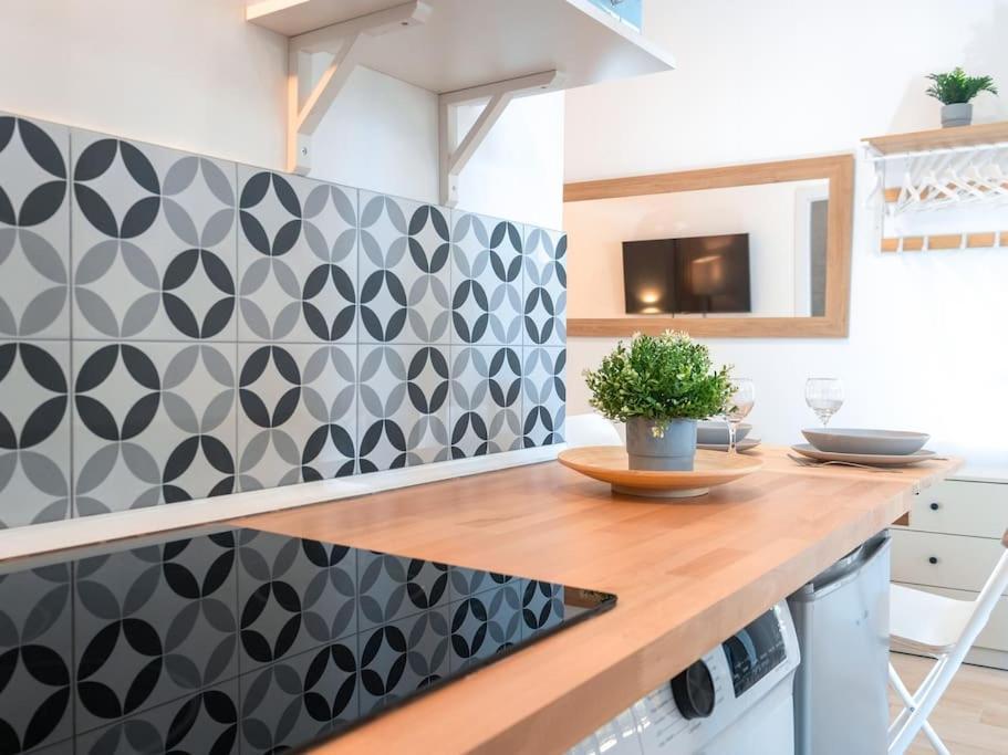 Acogedor Estudio En Triana Con Jacuzzi Y Wifi إشبيلية المظهر الخارجي الصورة