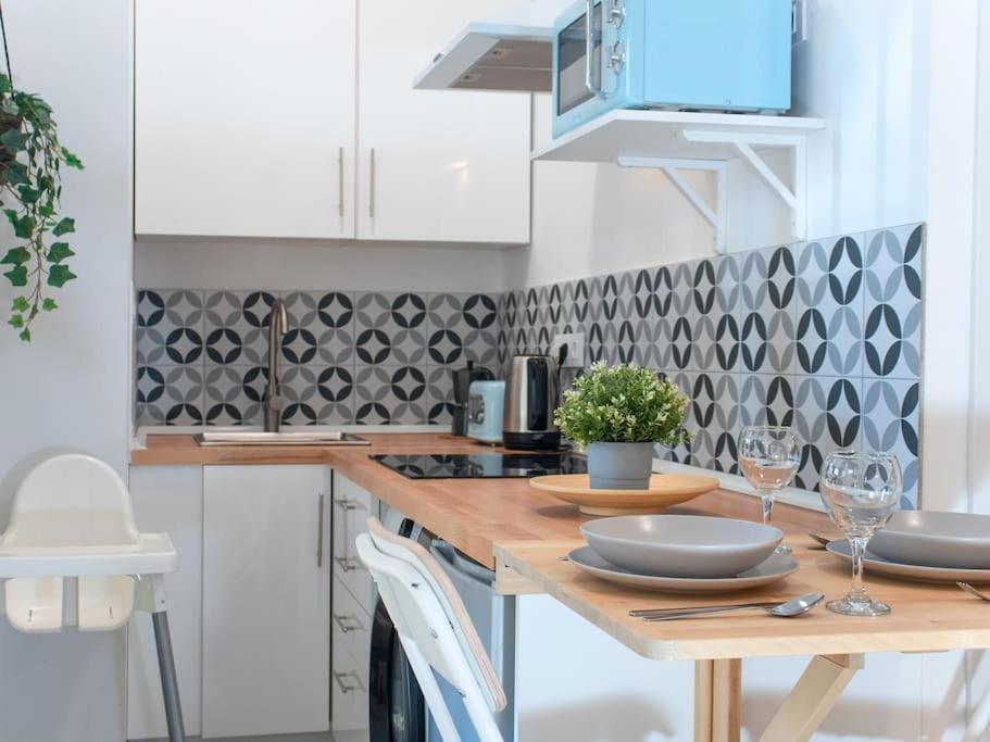 Acogedor Estudio En Triana Con Jacuzzi Y Wifi إشبيلية المظهر الخارجي الصورة
